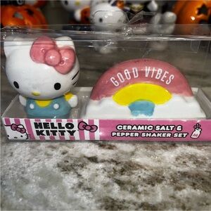 Hello Kitty Pink and Blue Ceramic Shaker Set